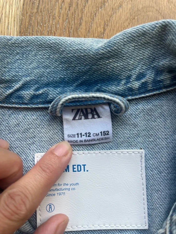Magnifique veste en jean Zara neuve - photo numéro 3