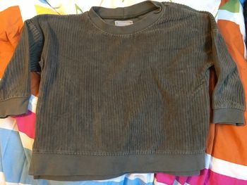 Pull velours côtelé kaki 4 ans