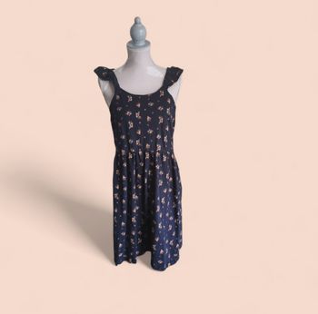 Robe marine fleurie kiabi taille 12 ans