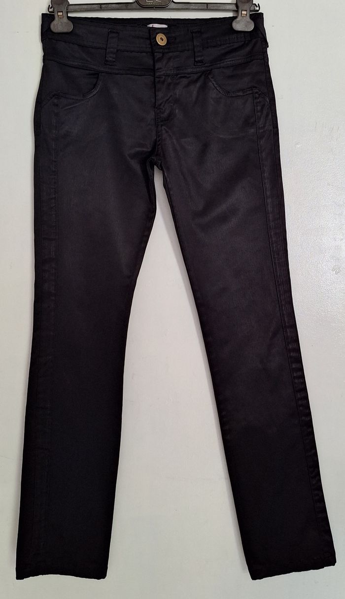 Pantalon enduit