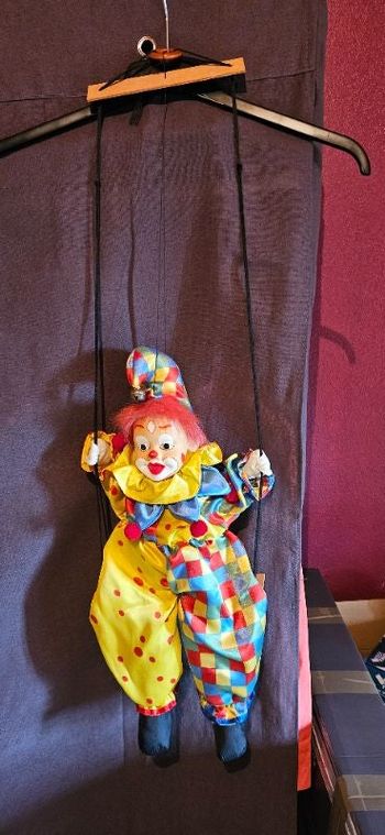 pierrot sur balançoire