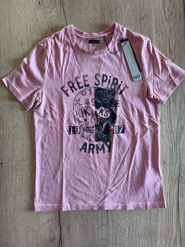 Tee shirt ikks taille 10 ans neuf avec étiquettes