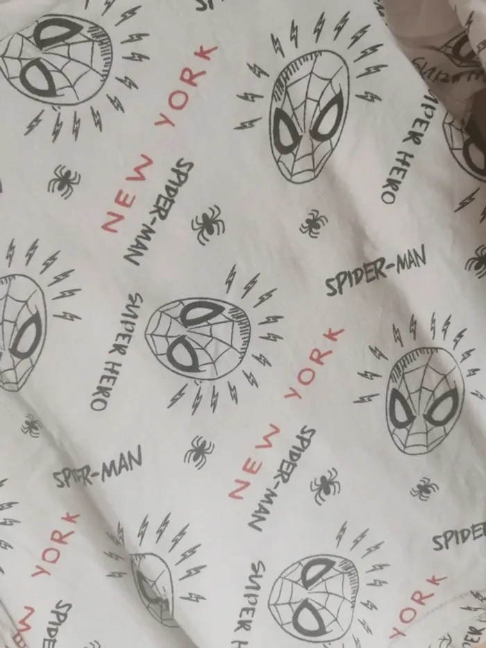 T shirt manches longues spiderman 6 ans - photo numéro 2