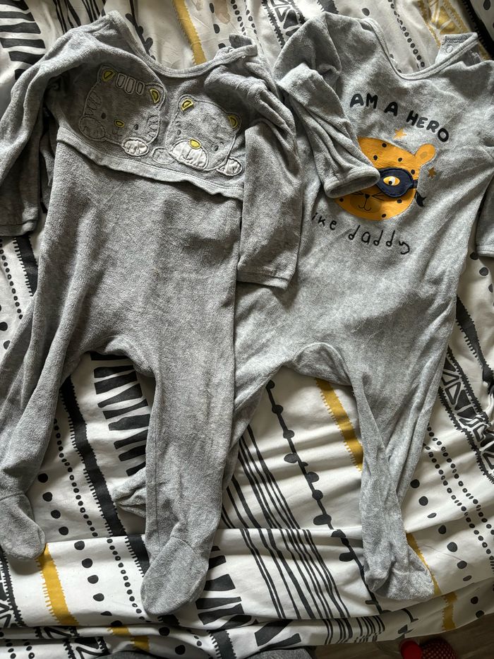 Lot de pyjamas