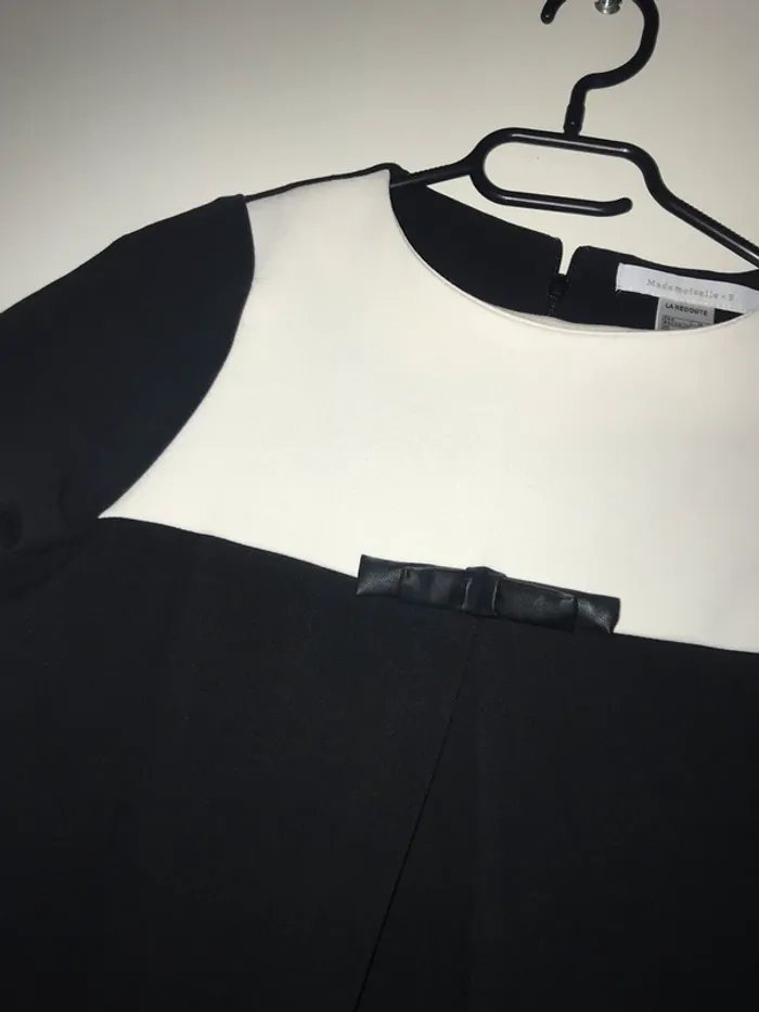 Robe noir et blanche - photo numéro 2