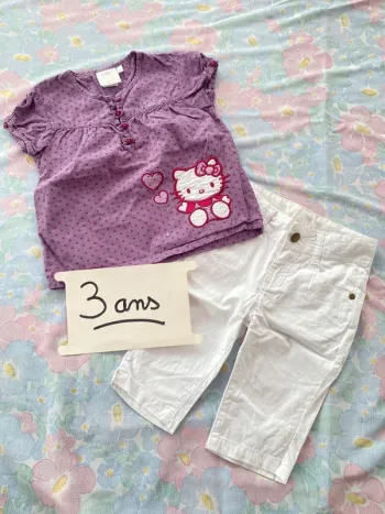 Très bel ensemble hello kitty 3 ans teeshirt bermuda