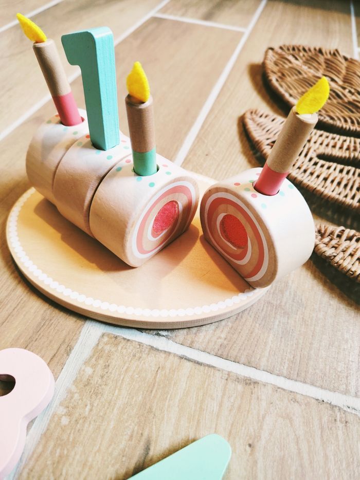 🎂Dinette gâteau d'anniversaire à scratch avec bougies et chiffres en bois marque Vertbaudet - photo numéro 2