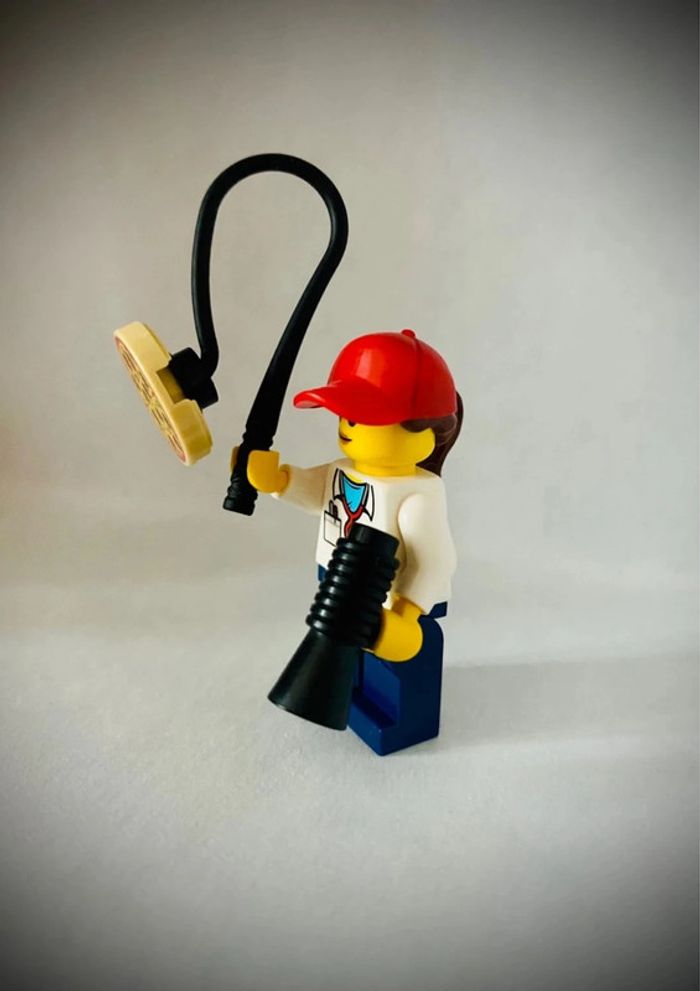 Minifigurine LEGO City - Cty1418 - La Coach Personnel 2019 - Très bon état - photo numéro 3