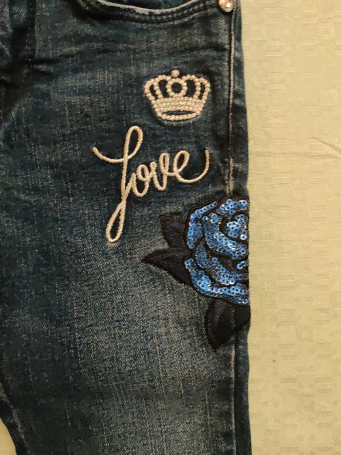 Jeans enfants 4 ans - photo numéro 3