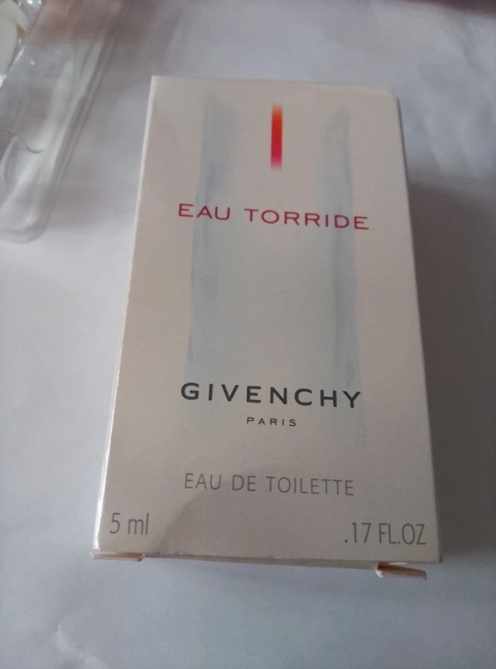 Miniature de parfum eau Torride Givenchy - photo numéro 2