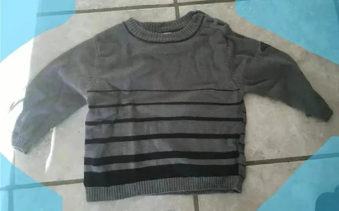 👕 Pull mi-saison garçon 18 mois parfait état