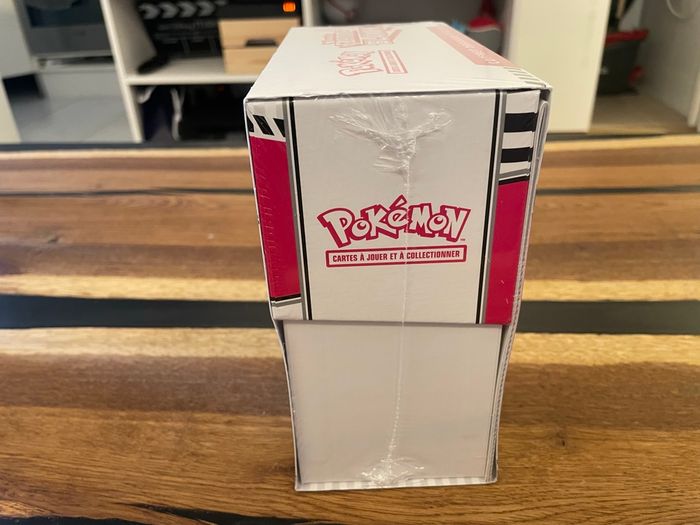 Pokémon - Coffret Dresseur d'Élite (ETB) EV10.5 Flamme Blanche Neuf FR - photo numéro 4