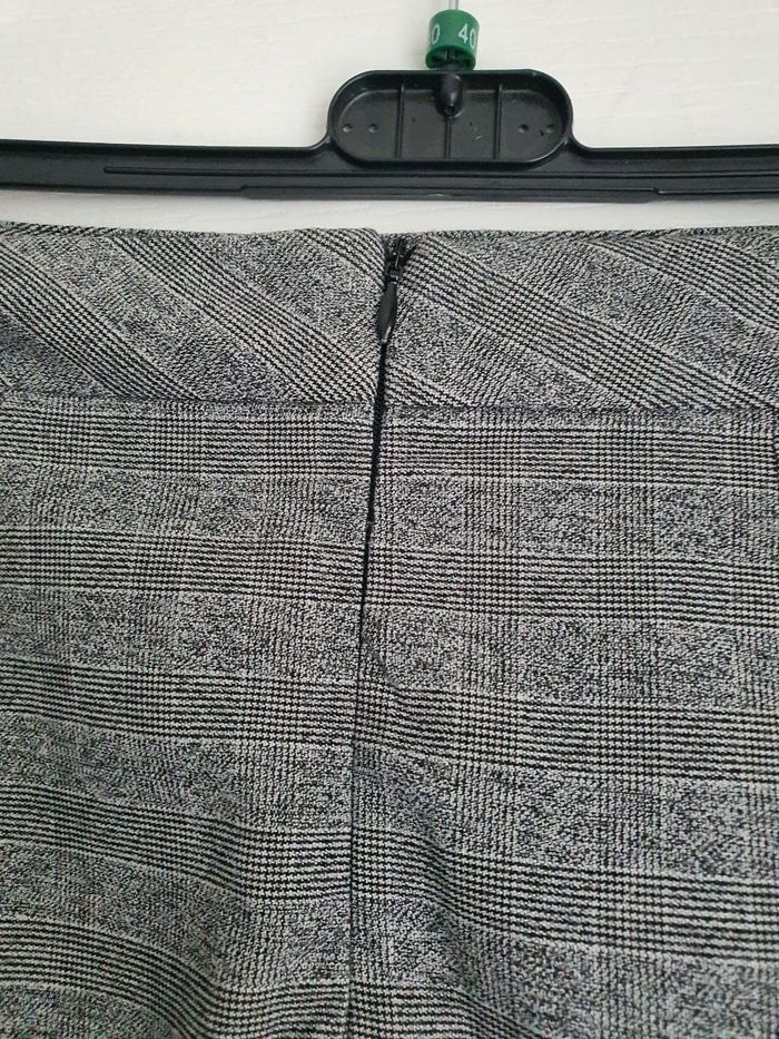 Jupe courte - photo numéro 4