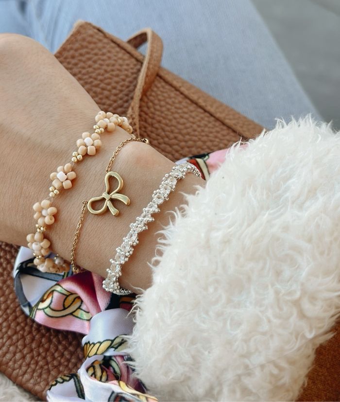 Bracelets fleurs beige 🤎 - photo numéro 4