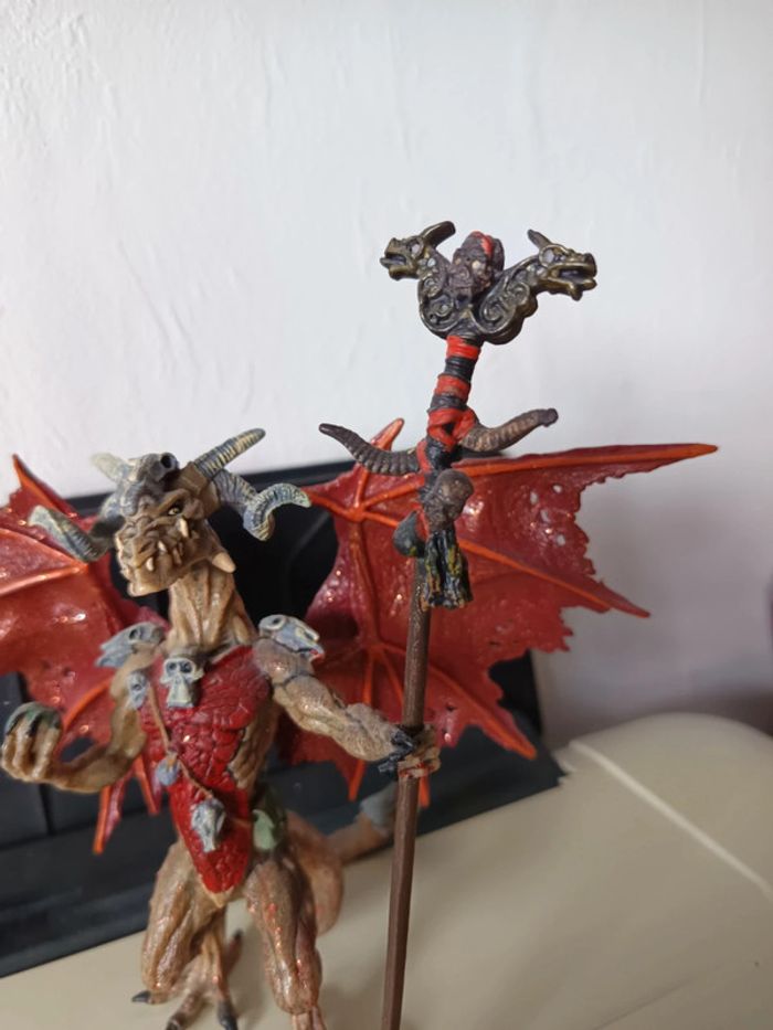 Figurine Plastoy Dragon debout avec lance 19cm - photo numéro 3