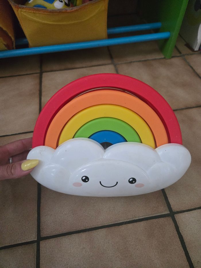 Jouet bébé arc en ciel