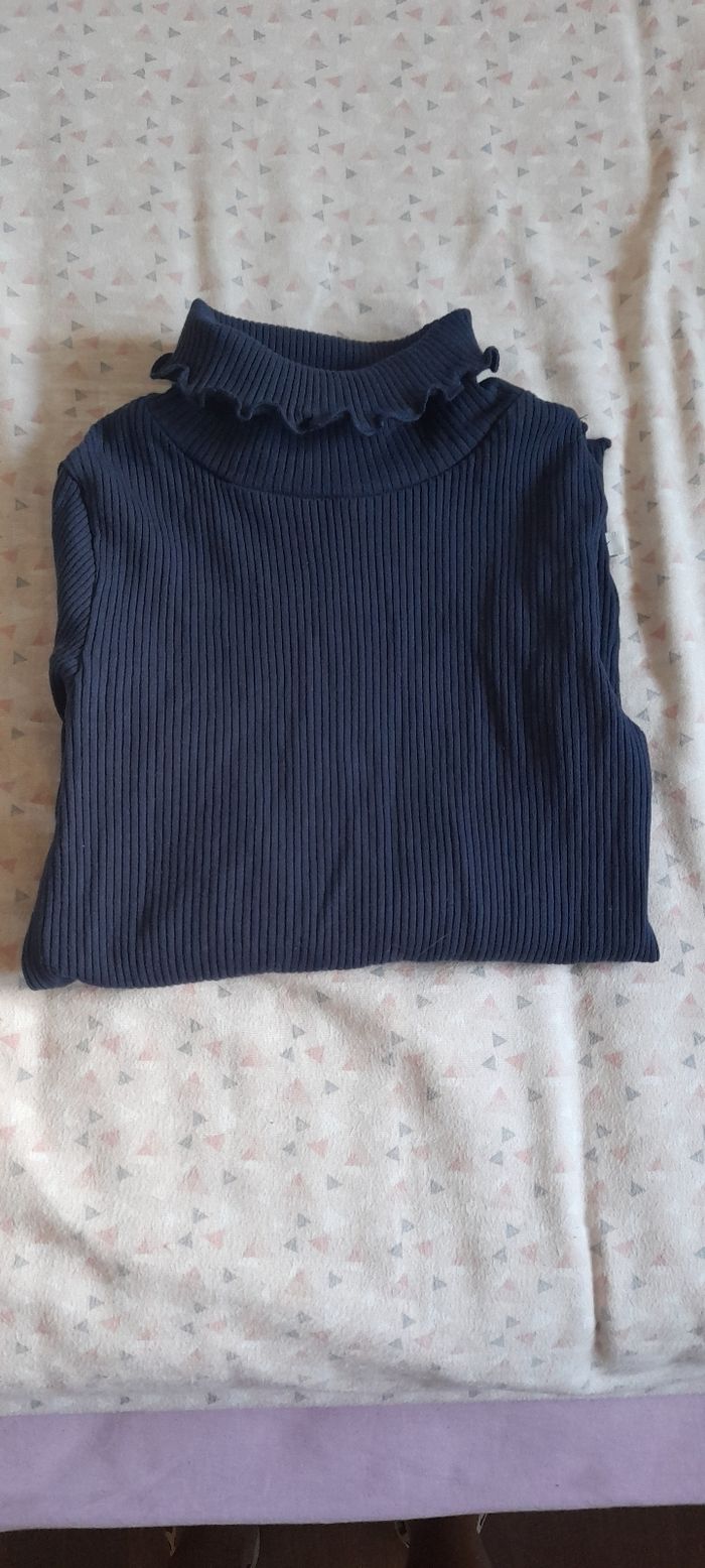 Pull col roulé