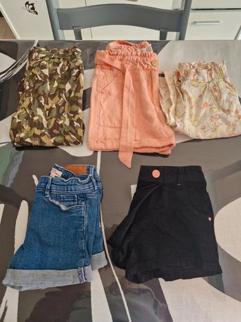 Lot 3 short 6/7 ans et 2 pantalons fluides 6 ans