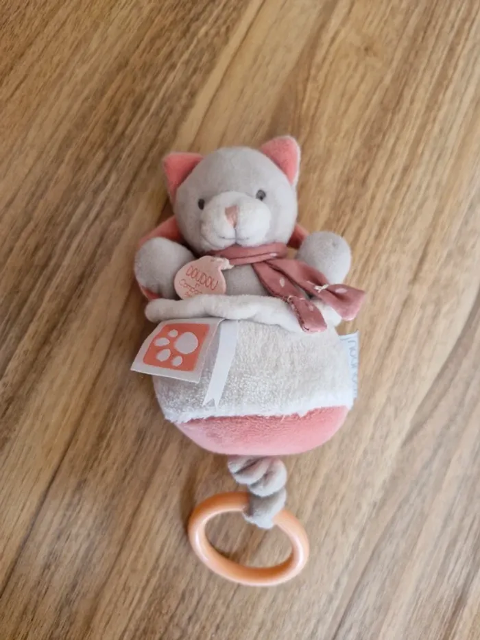 Peluche musicale chat