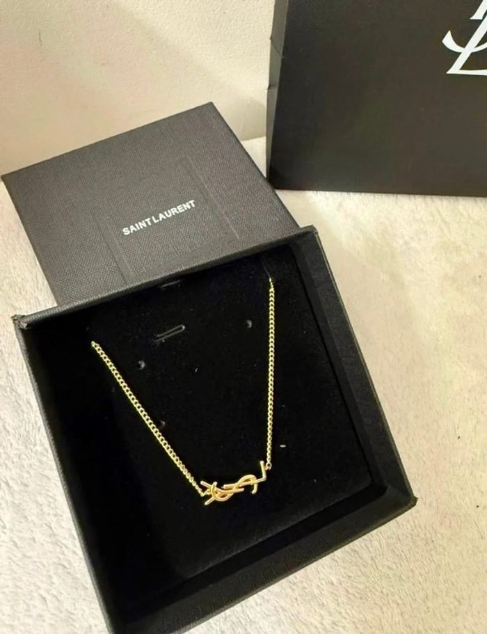 Bracelet Yves Saint Laurent - photo numéro 1