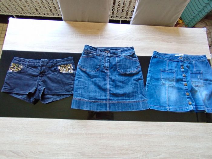Lot 2 jupes 1 short