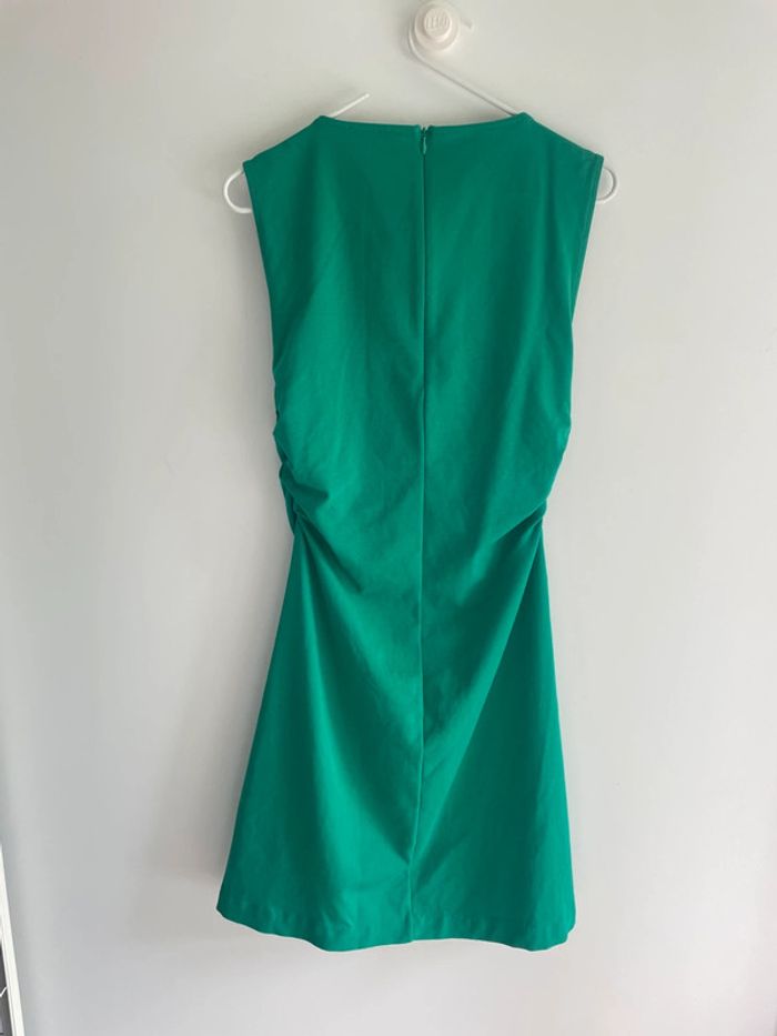 Robe verte froncée en jersey COS – M - photo numéro 3