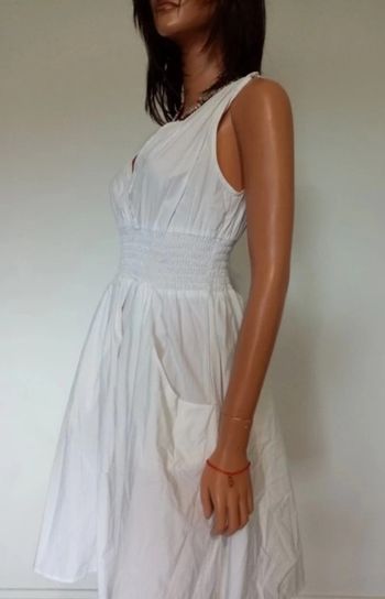 Belle robe d'été blanche 40 L