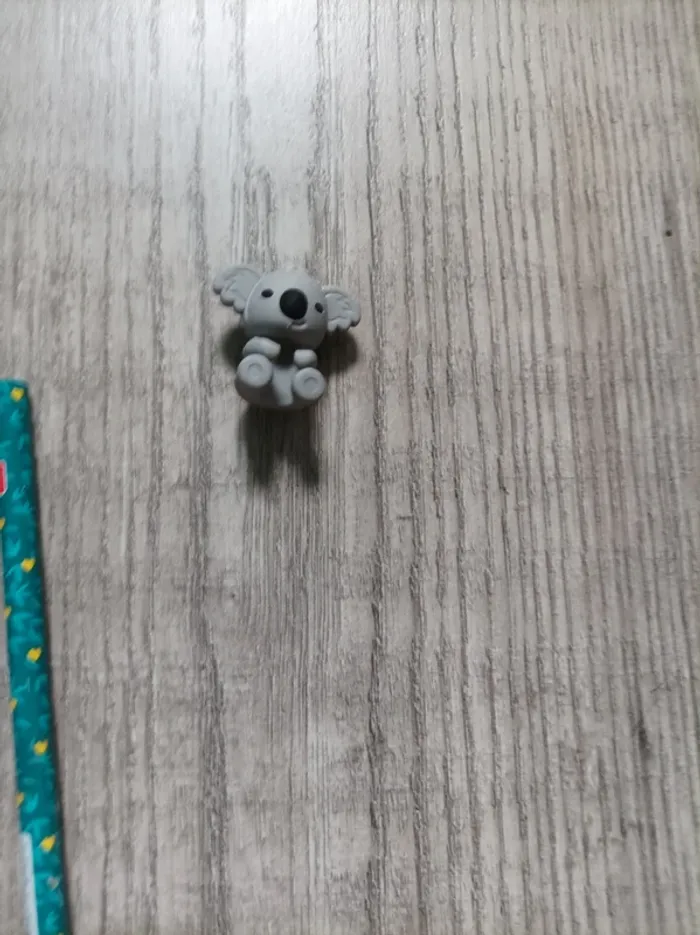 Adorable crayon à papier avec koala accroché neuf - photo numéro 3