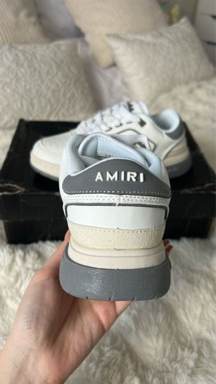 Baskets blanche et grise - photo numéro 3