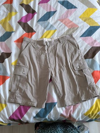 Short cargo gris beige