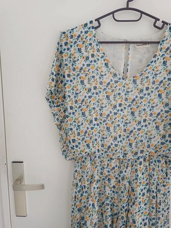 Robe d'été blanche à fleurs Taille M Suzzy & Milly Neuf