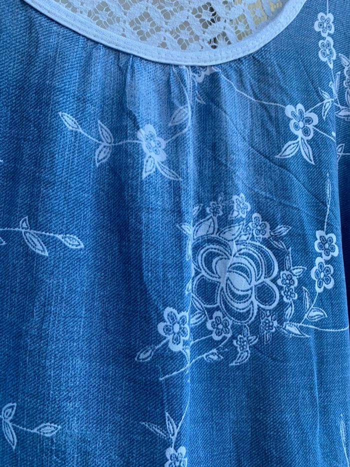 Tee-shirt bleu, jolie dentelle taille 42/44 - photo numéro 5