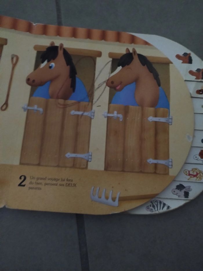 Livre 10 petits chevaux - photo numéro 3