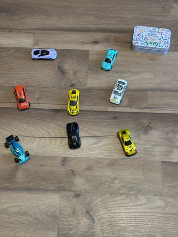 Je vend un lot de voiture enfant très bon état 