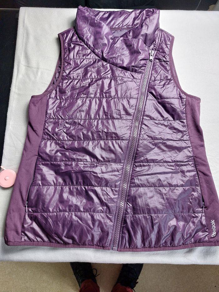 Veste reebok sans manches Taille XL très bon état