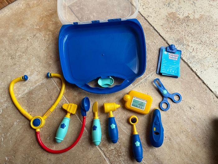 Mallette du docteur - photo numéro 3