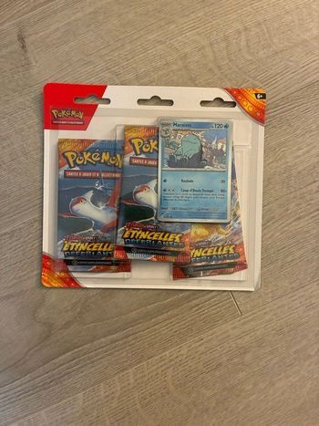 Pokémon Tripack Ev8 Étincelles Déferlantes Maraiste FR Neuf