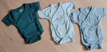 Lot de 3 body "kiabi"
