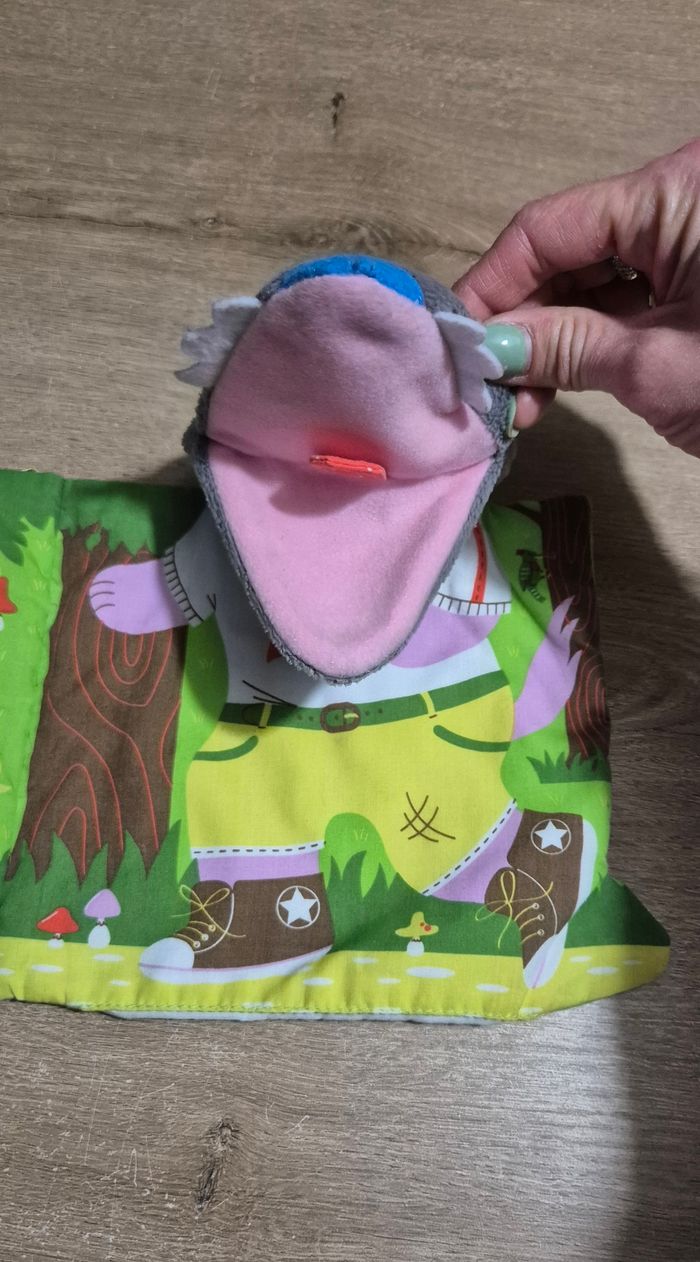 Livre tissus Promenons-nous dans les bois - photo numéro 10