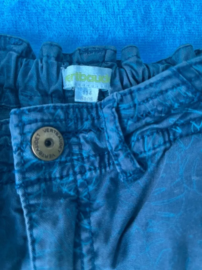 Bermuda bleu marine  avec léger motif vertbaudet taille 6 ans - photo numéro 3