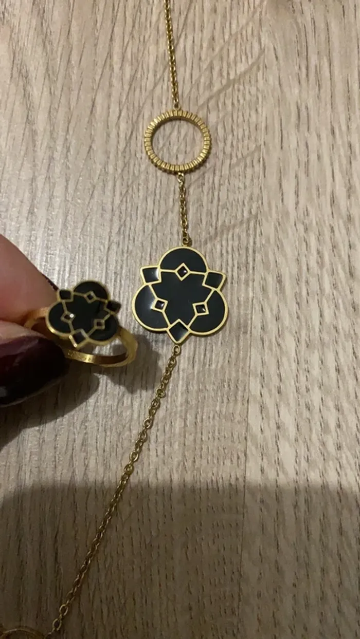 Collier fantaisie et sa bague - photo numéro 2