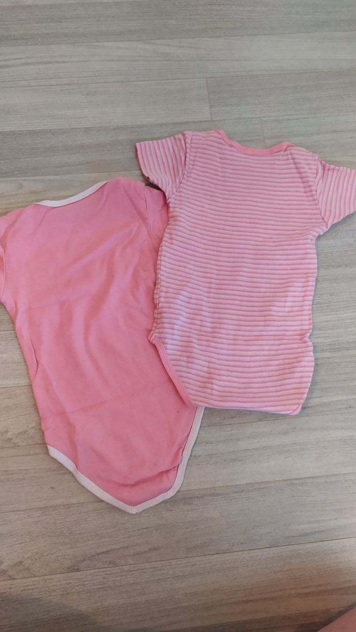 2 Bodies rose manches courtes - photo numéro 3