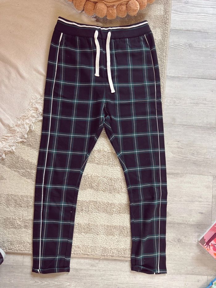 Pantalon à carreaux noir et vert bershka - photo numéro 2