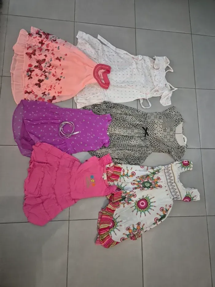 Lot 19 vêtements 6 ans robes jupes pull gilets dpam H&M Gémo - photo numéro 6