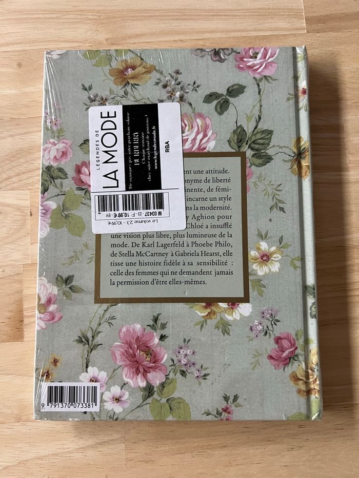 Livre Chloé – Légendes de la mode – Neuf - photo numéro 2