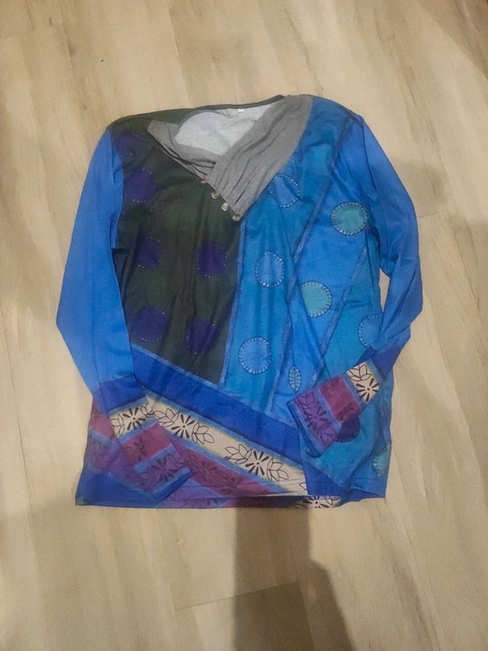 T-shirt manches longues taille M neuf