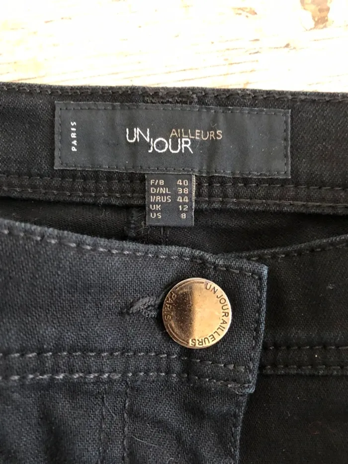Jeans Un jour ailleurs - photo numéro 3