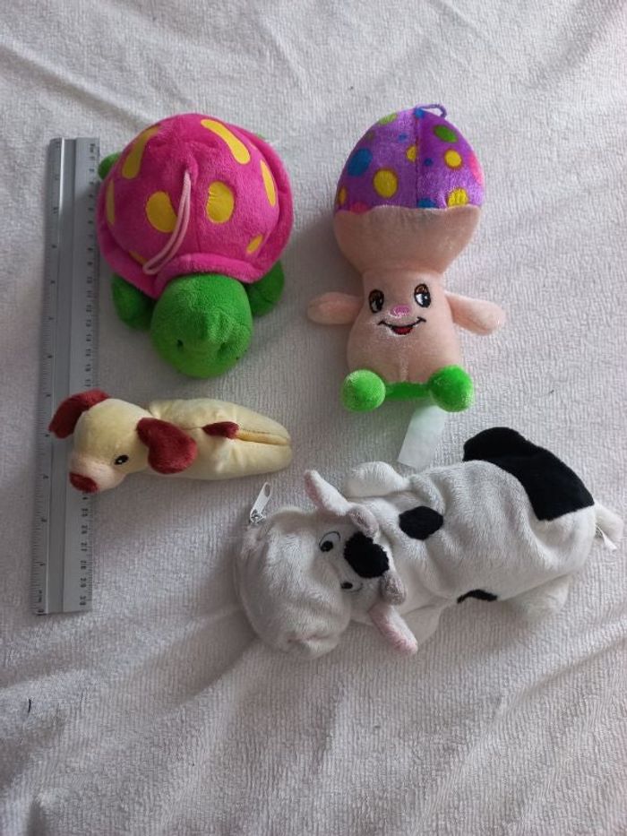 Lot de 4 peluches
