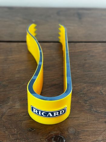 Pince à glaçons Ricard en plastique 