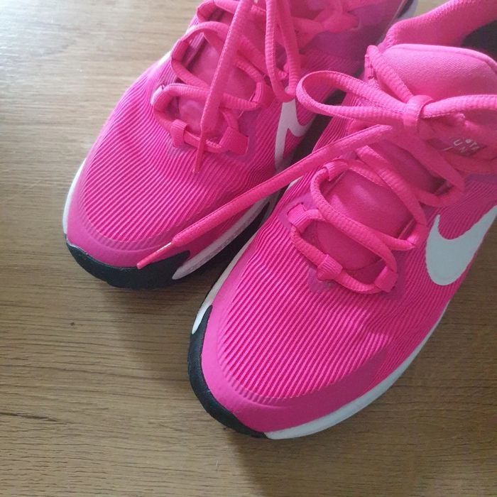 💜 Chaussures de running enfant Star Runner 4
NIKE

Pointure 38 #emyfleury_pointure38femme - photo numéro 3